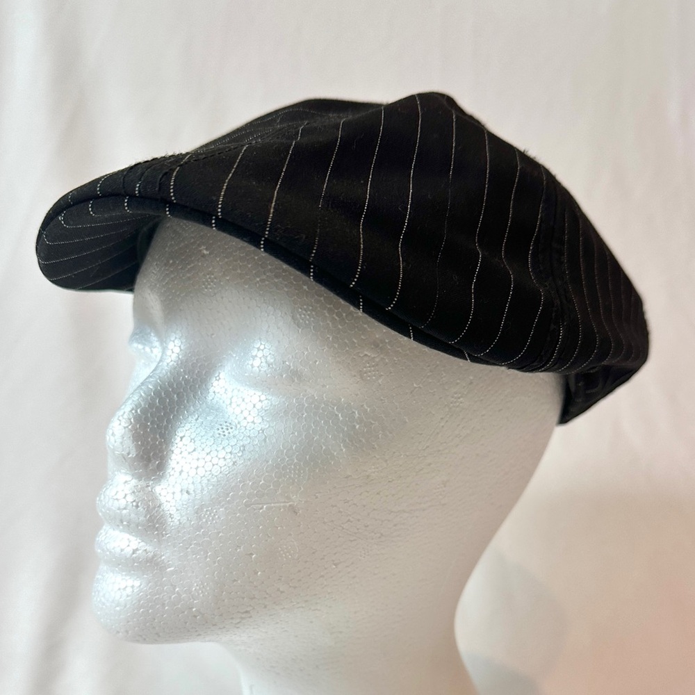 Virtis Pin Stripe Beret